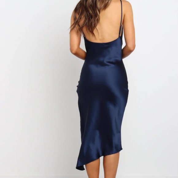 NWOT PETAL & PUP CYPRESS DRESS IN NAVY - Picture 6 of 10